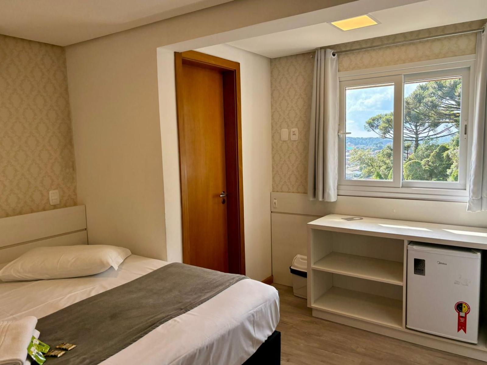 Hotel Golden Hills กาเนรา ภายนอก รูปภาพ