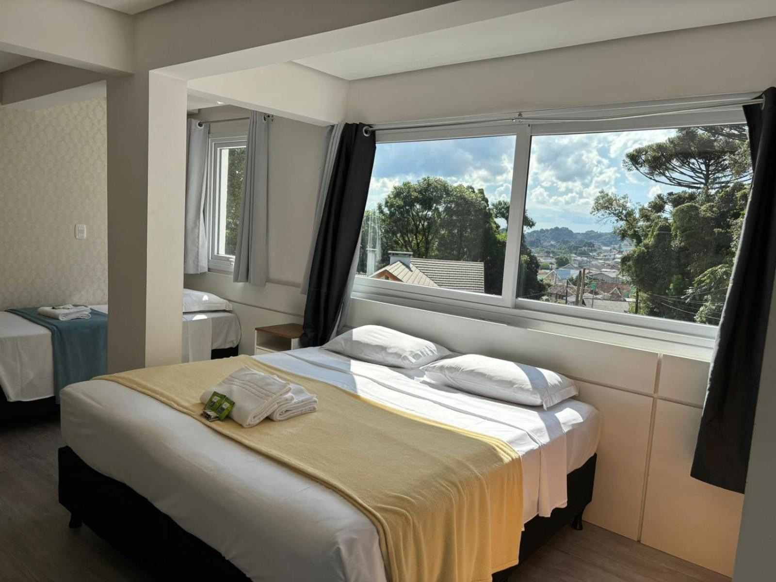 Hotel Golden Hills กาเนรา ภายนอก รูปภาพ