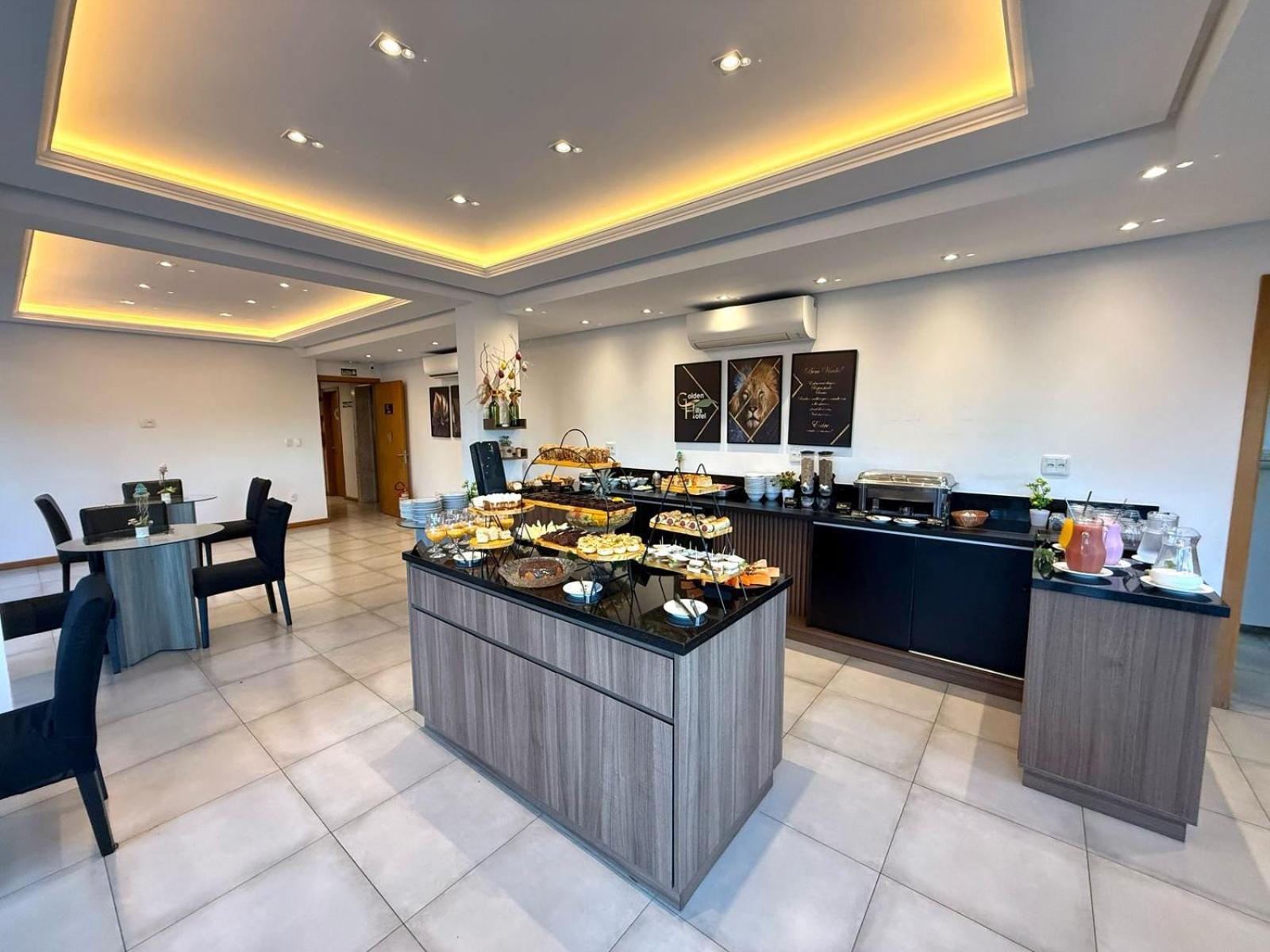 Hotel Golden Hills กาเนรา ภายนอก รูปภาพ
